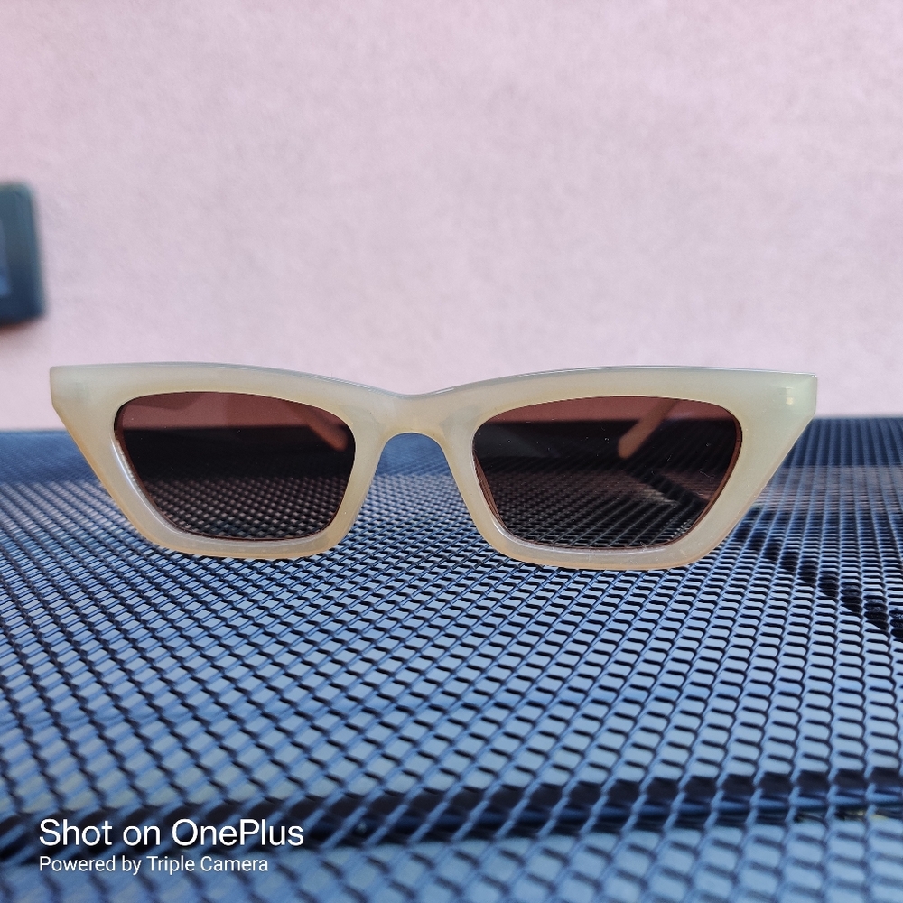 🚭 5⅜″ Unity gradient Retro Sunglasses Milky Beige 7684A